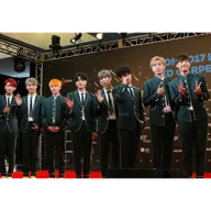 SF9
